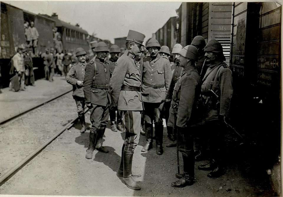 Durchreise türkischer Truppen in Chodrow.12.8.16. (BildID 15547956)