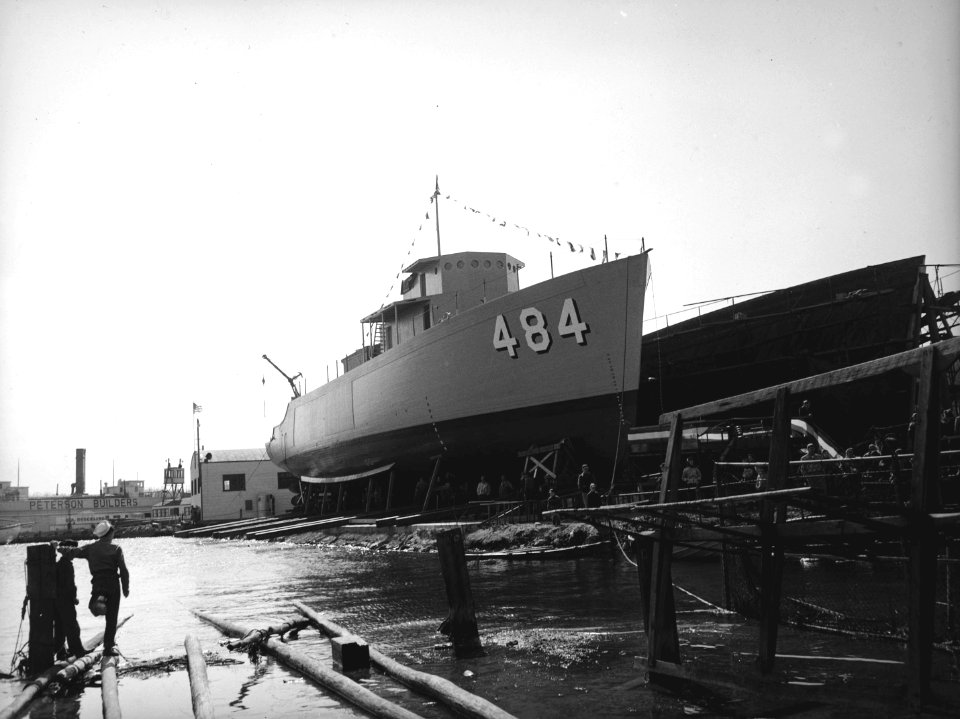 Dutch minesweeper Onvermoeid (M887) at Peterson Builders 1953