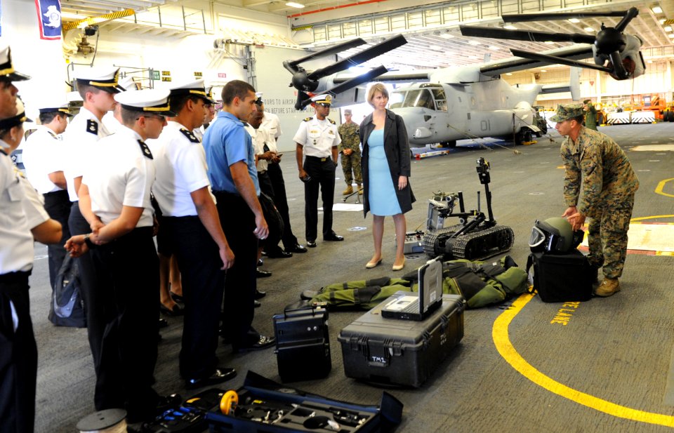 DV-general tours-planning meeting 140808-N-YB590-130