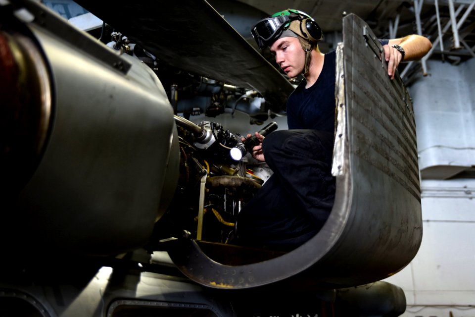 Dwight D. Eisenhower Deployment 161010-N-IE397-041