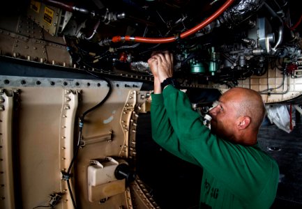 Dwight D. Eisenhower deployment 161107-N-QI061-095