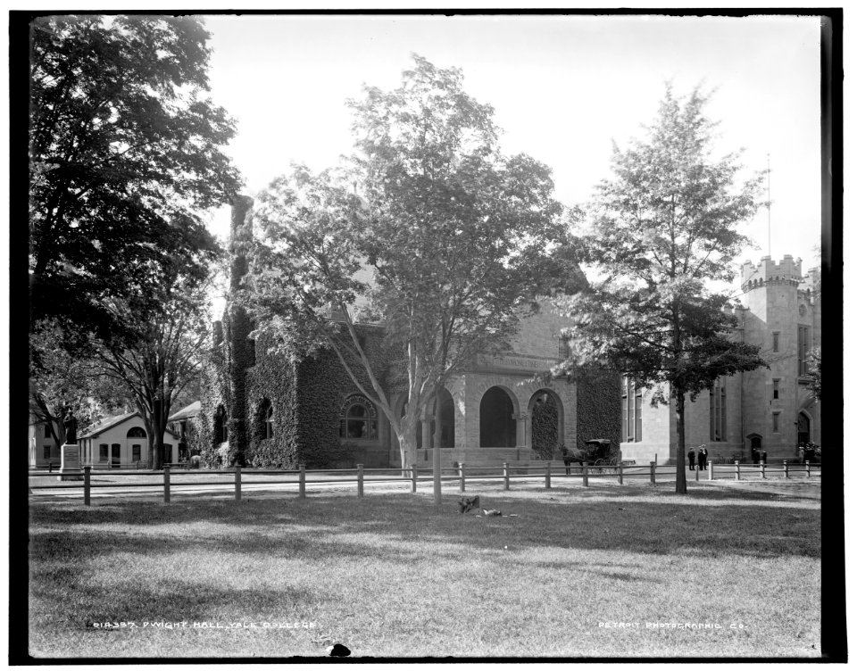 Dwight Hall, Yale College