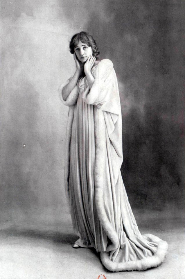 Déshabillé de Redfern 1913 cropped