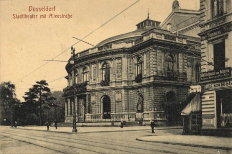 Düsseldorf, Nordrhein-Westfalen - Stadttheater mit Alleestraße (Zeno Ansichtskarten) photo