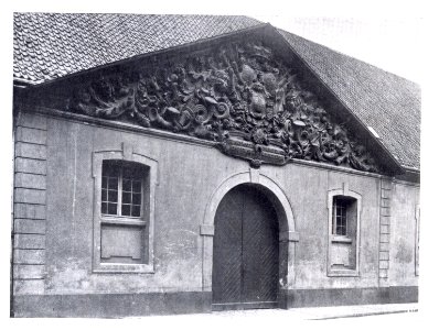 Düsseldorf, Pempelforterstraße, Marstall 1. Giebelfeld