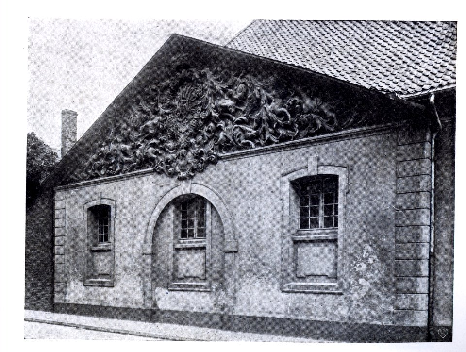 Düsseldorf, Pempelforterstraße, Marstall 2. Giebelfeld