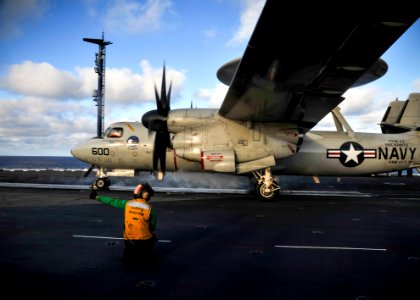 E-2C Hawkeye 141019-N-AZ866-675