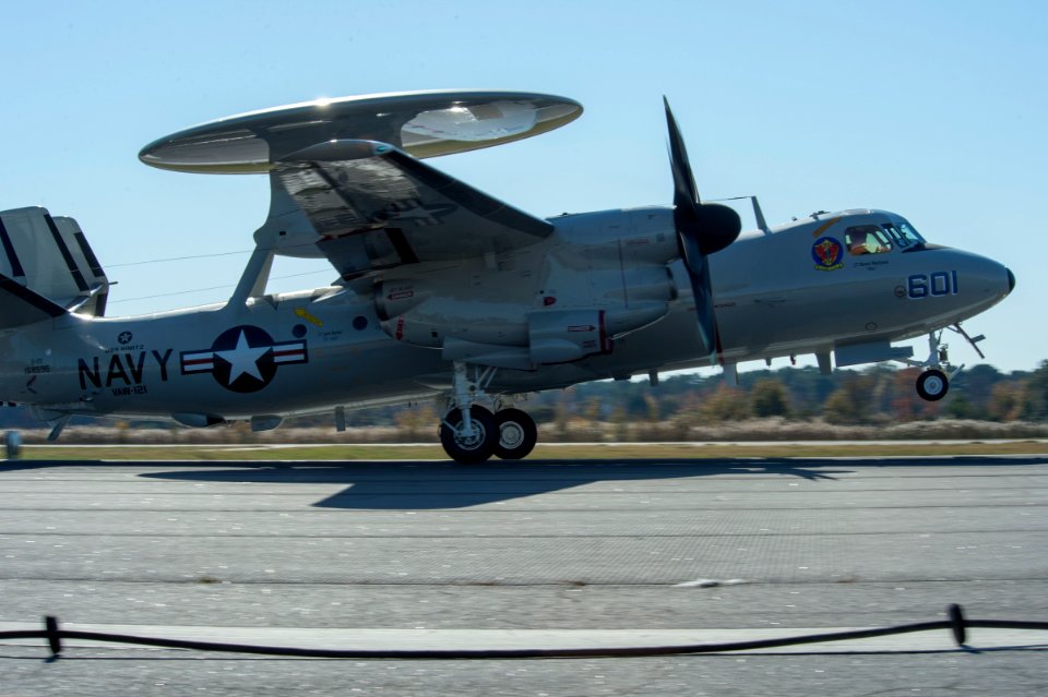 E-2D Advanced Hawkeye launch 141120-N-IG780-361