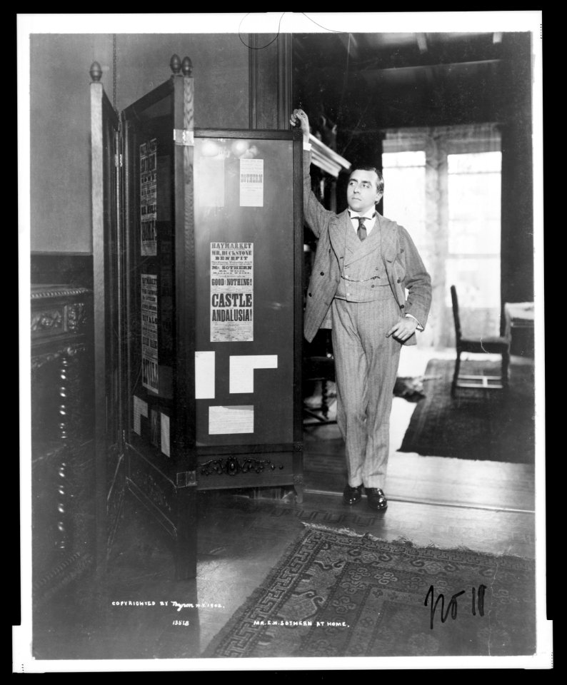 E. H. Sothern at home LCCN2005691141