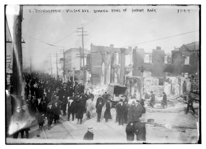 E. Youngstown - Wilson Ave. - Showing ruins of Hamony (i.e., Harmony) Bank LCCN2014700716