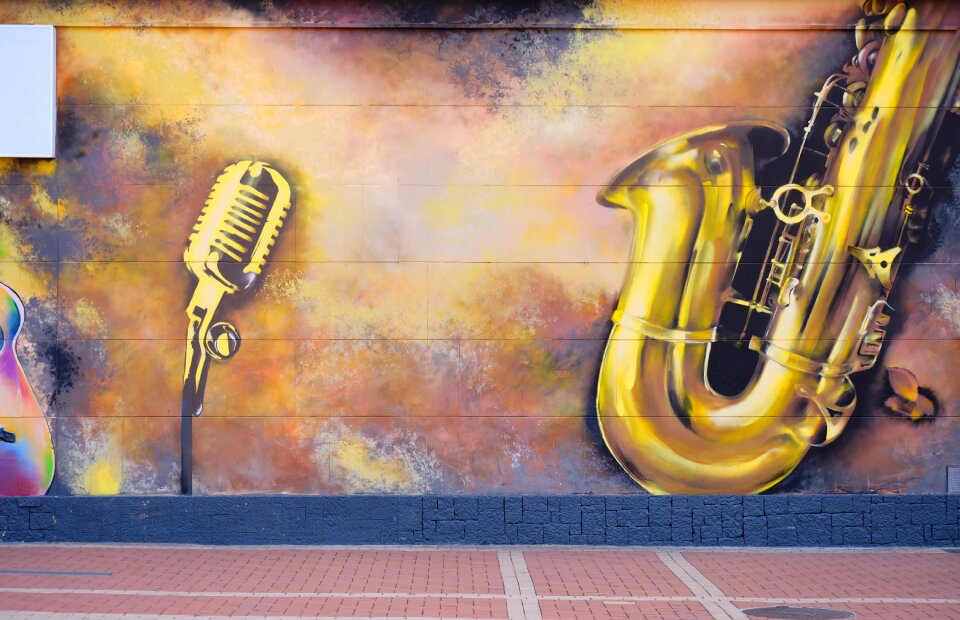 Grafitti music instruments