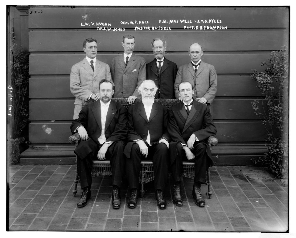 E.W.V. Kuehn, Gen. W.P. Hall, R.B. Maxwell, J.T.D. Pyles, Dr. L.W. Jones, Pastor Russell, Prof. F.B. Thompson LCCN2014682552