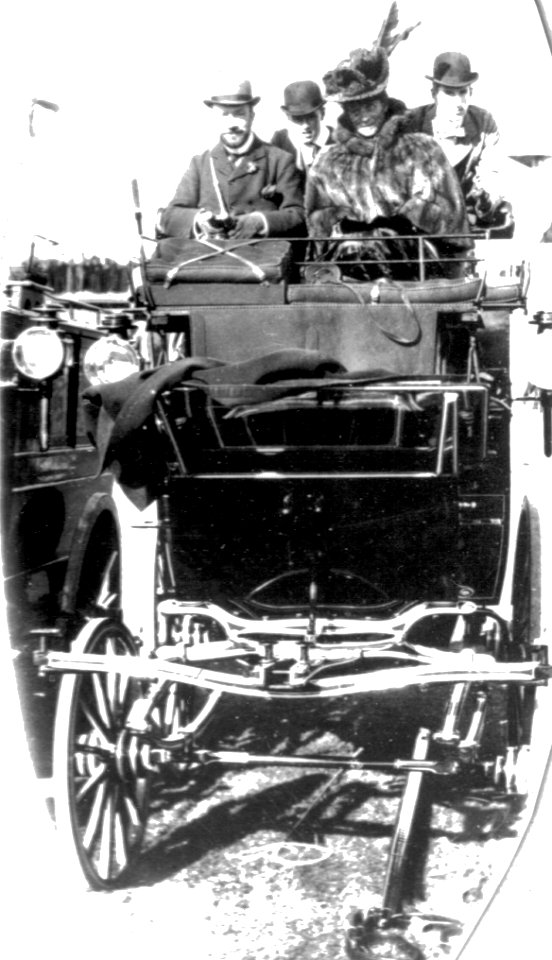 Earl of Eglinton at the Races