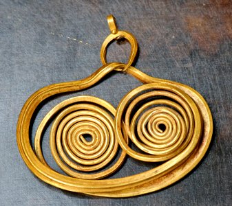Earring Mycenae Louvre Bj135