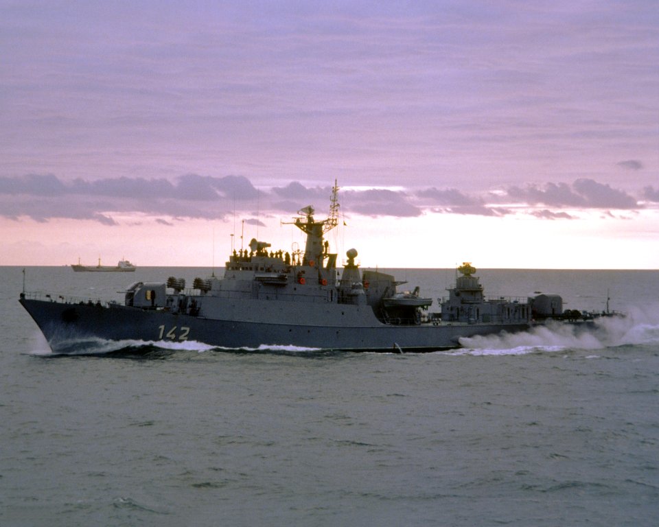 East German frigate Berlin underway on 1 October 1985 (6409381)