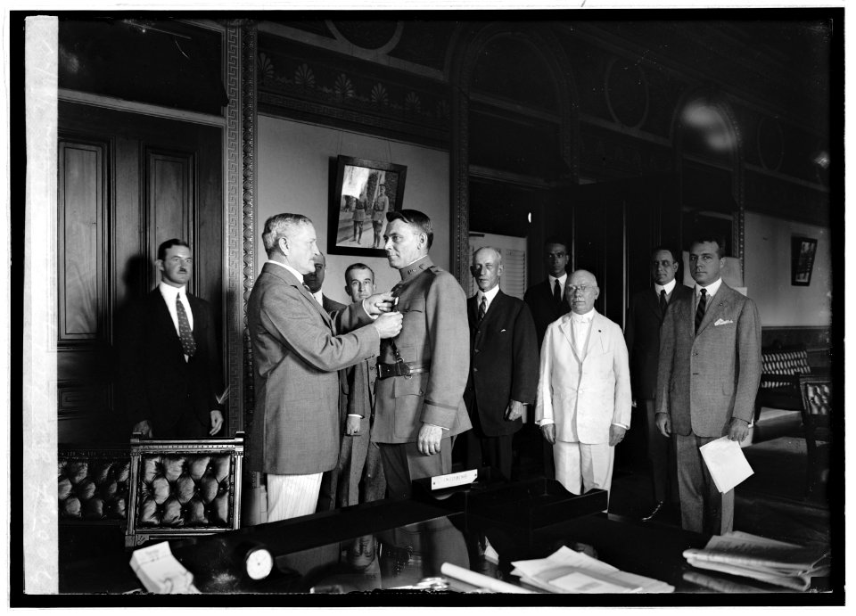 Genl. Pershing, Maj. Michael O'Brian, 7-27-22 LCCN2016846605