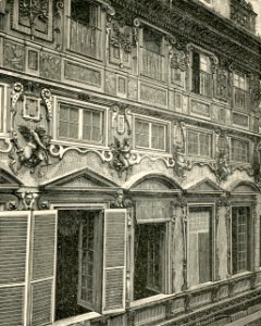 Genova Particolari della facciata del palazzo Imperiali