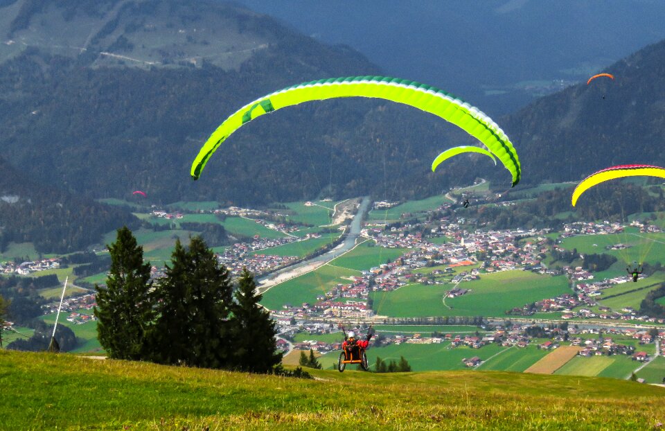 Paraglider wheelchair courage
