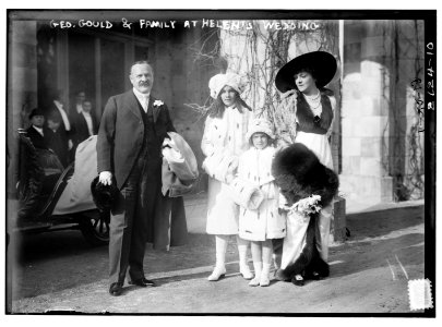 Geo. Gould & family at Helen's wedding LCCN2014692464