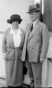 Geo. Loft and wife LCCN2014714875 (cropped)