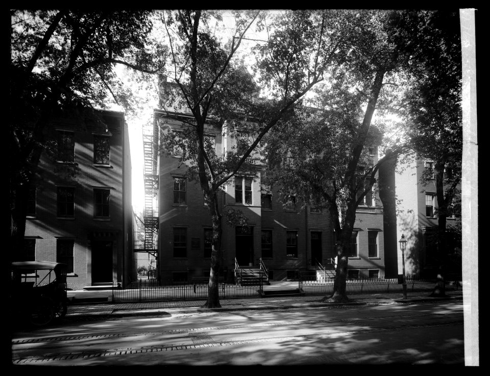 Geo. Washington University, (Washington, D.C.) LCCN2016824002