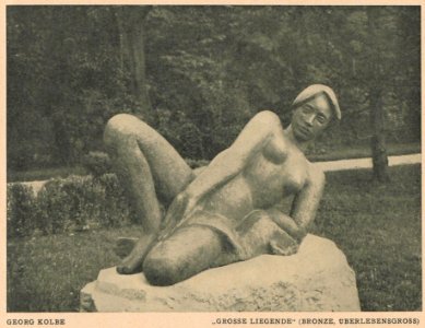 Georg Kolbe - Große Liegende (Bronze, überlebensgroß)