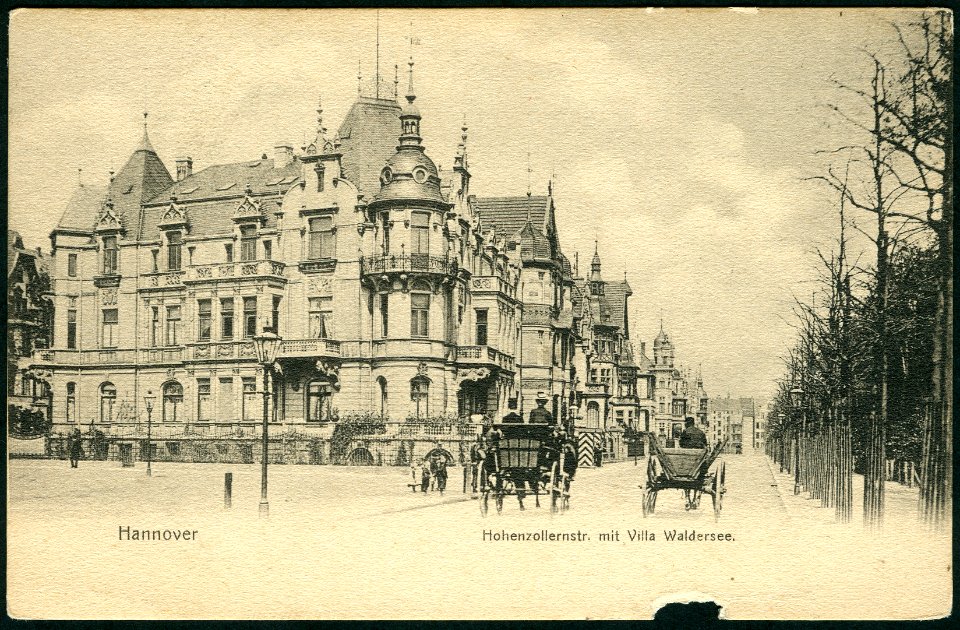 Georg Kugelmann PC 0133 Hannover Hohenzollernstr. mit Villa Waldersee, Bildseite mit Wachhäuschen und Baumpflanzung vor dem Bau der Markuskirche