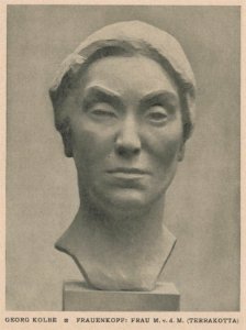 Georg Kolbe - Büste Frau M. v. d. M. (Terracotta)
