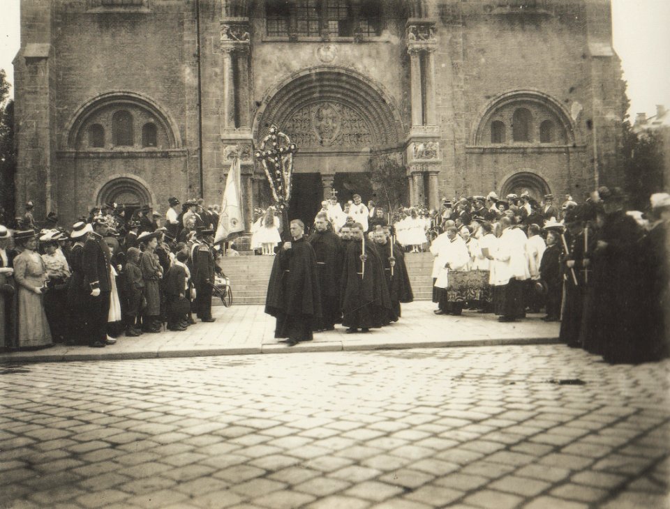 Georg-pettendorfer-fronleichnamsprozession-moenche-1915