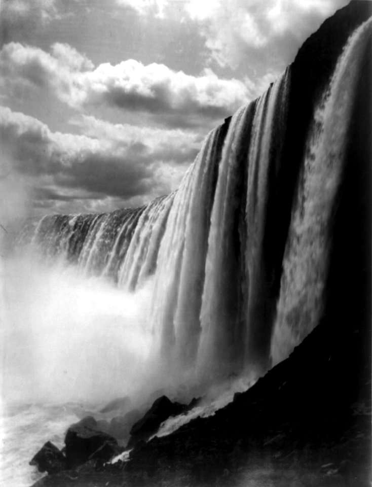 George Barker, Niagara Falls from below cph.3b43371