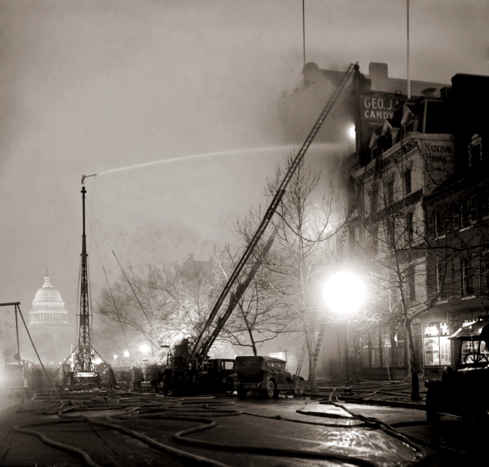 George J. Mueller Co. fire in 1925