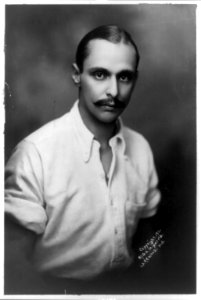 George Jay Gould, half-length portrait, facing right LCCN89706416