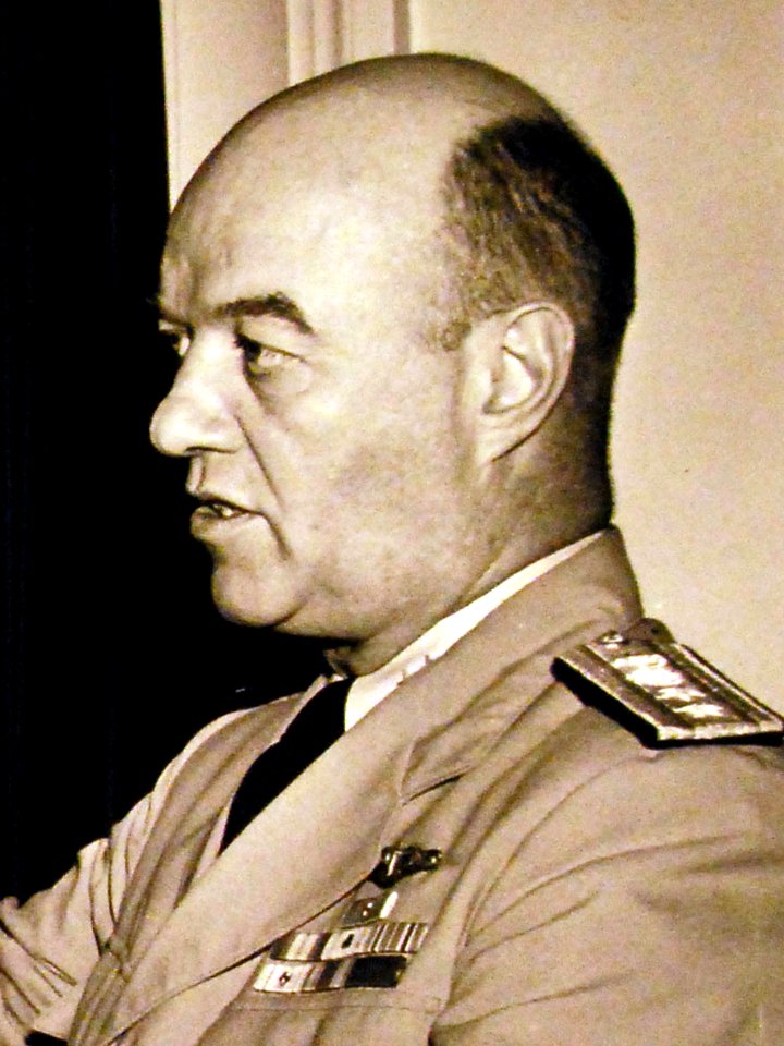George Lucius Russell (cropped)