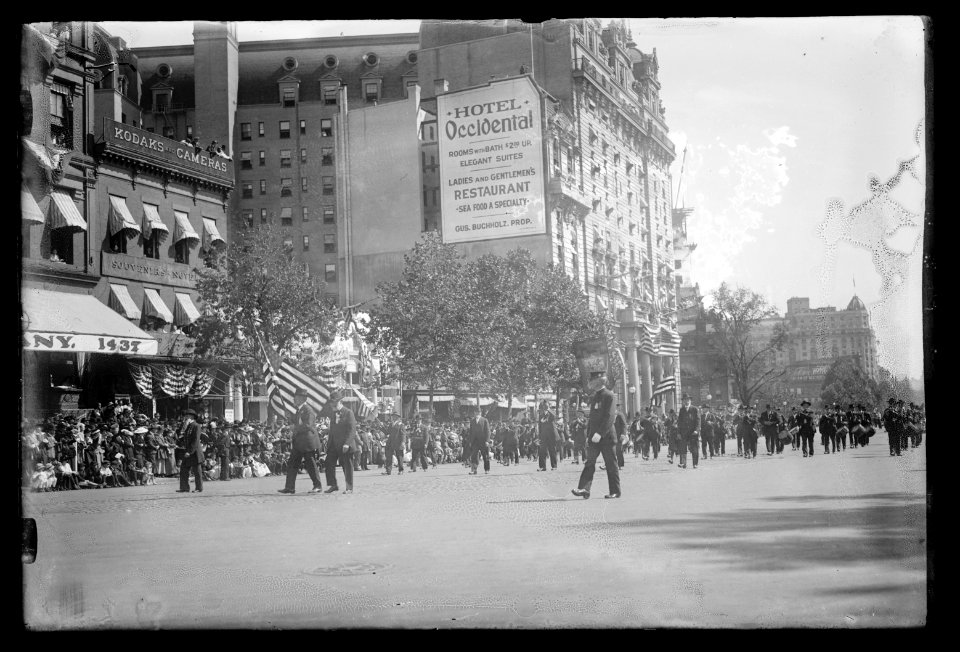 G.A.R. parade, (Washington, D.C.), 1915 LCCN2016851117