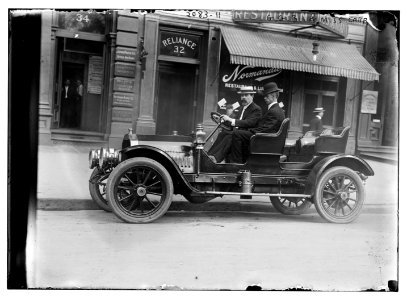 G.G. B. (i.e., George Granthan Bain) & Miss Carr LCCN2014688567