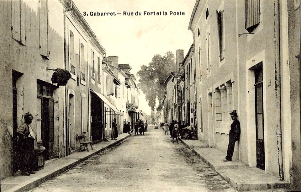 Gabarret (Landes) - rue du Fort 2