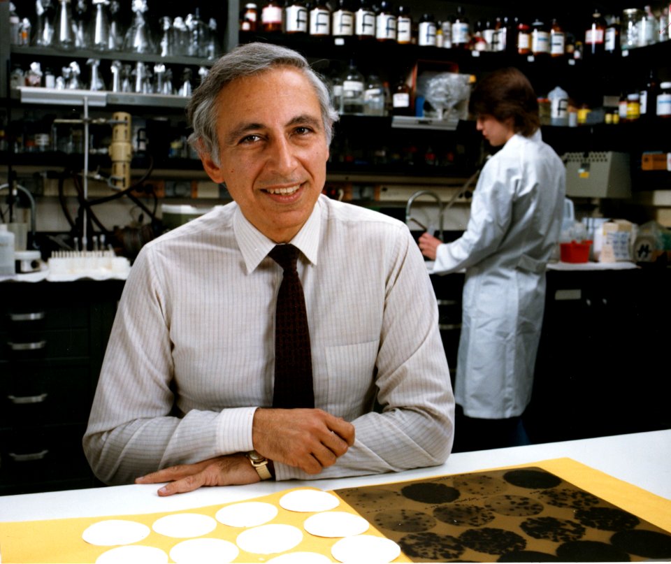 Gallo, Robert C. (3)