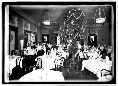 Gallottes Interior LCCN2016847071