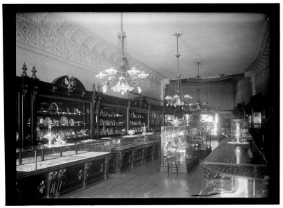 GALT, MRS. EDITH BOLLING. M. WOODROW WILSON, DEC. 18, 1915. HER JEWELRY STORE, 'GALT & BRO' LCCN2016866554