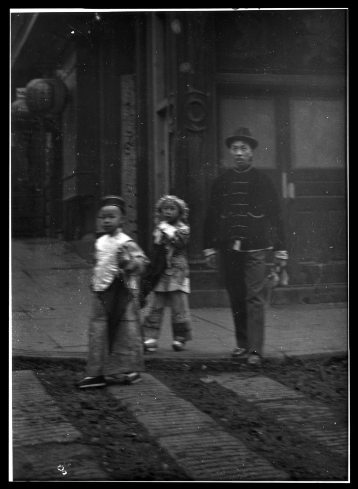Gambling hall, Jackson Street corner, Chinatown, San Francisco LOC agc.7a55032