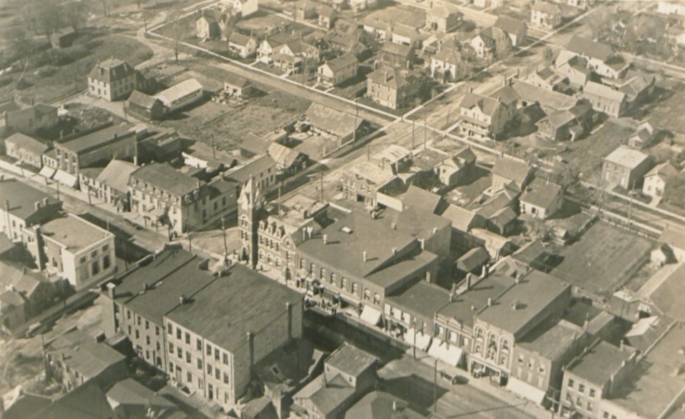 Gananoque Ontario from the Air (HS85-10-36562)