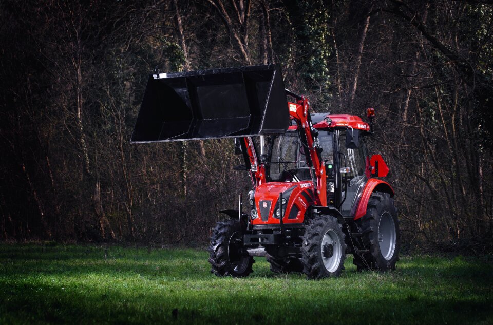 Tractor equipment vehicle