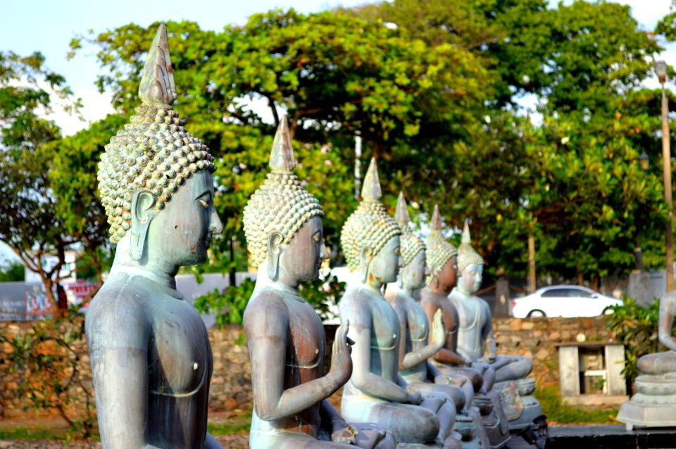 Gangarama Buddha Statues