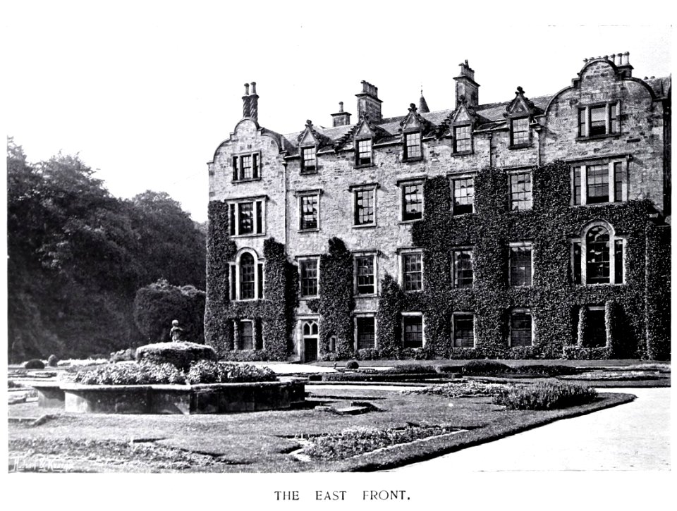Gardens Old and New Newbattle Abbey east front 0264