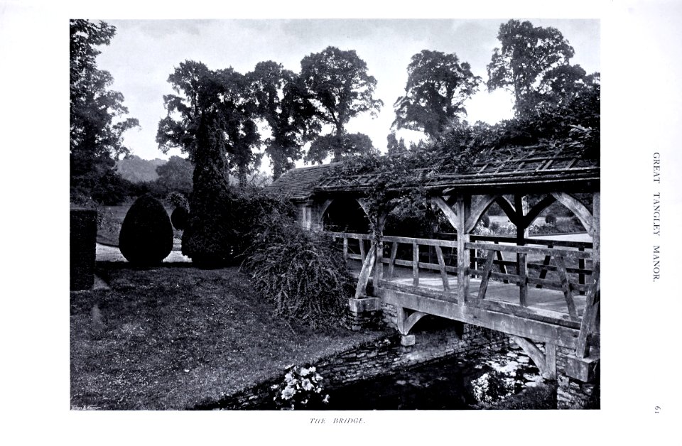 Gardens Old and New Vol 3 Great Tangley Manor the bridge 0107