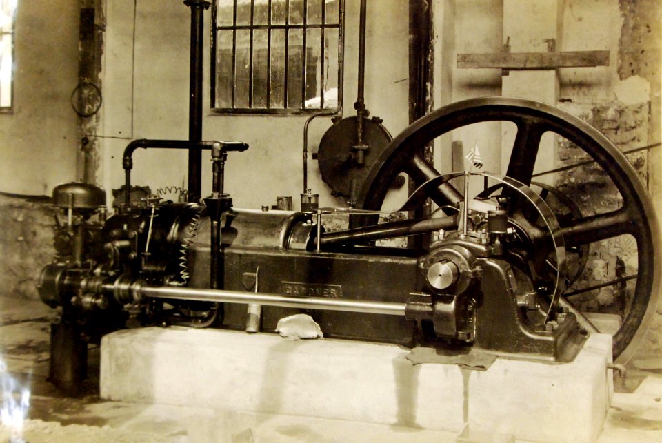Gardner power plant of coffee roasting plant, Q.M.C., Corbeil, France, July 22, 1918 (28206563710)