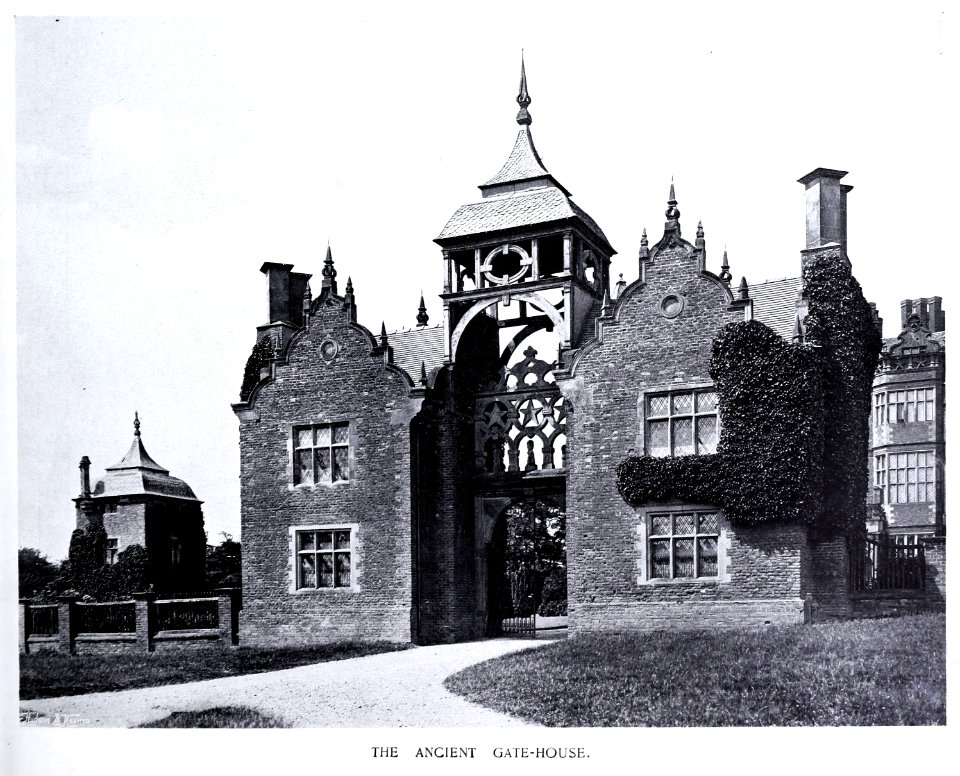 Gardens Old and New Westwood Park gate-house 0281