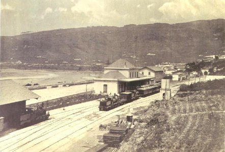 Gare da Regua antes de 1906 - Os Caminhos de Ferro Portugueses 1856-2006
