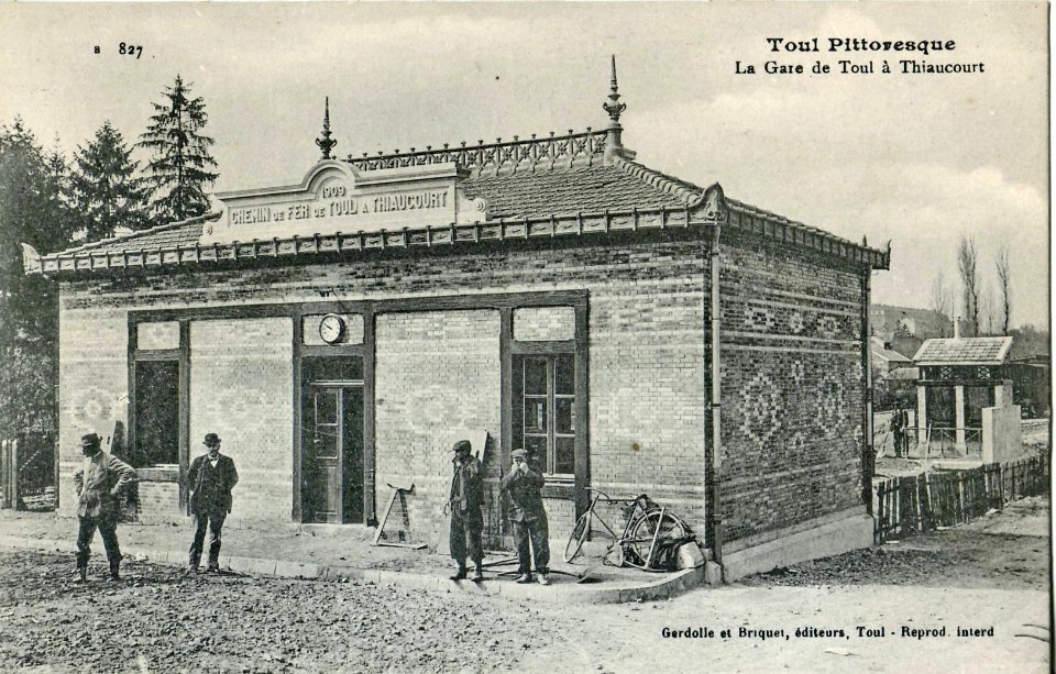 Gardolle et Briquet 827 - TOUL PITTORESQUE - La Gare de Toul à Thiaucourt