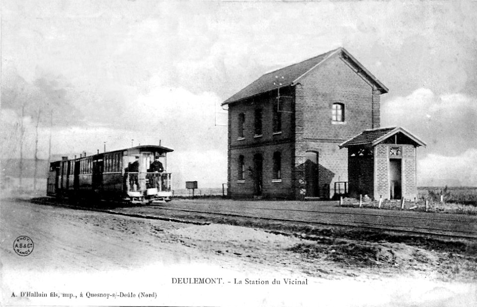 Gare de Deûlémont ou station du Vicinal début des années 1900